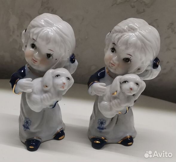 Фарфоровые статуэтки. Парные. Девочки