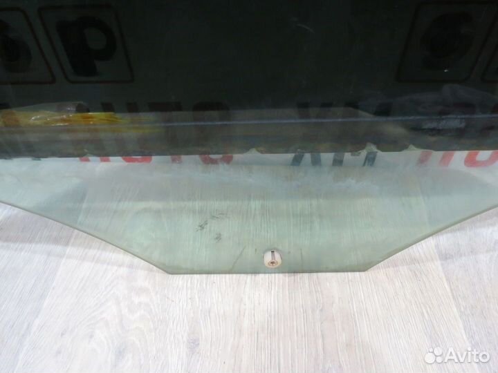 Стекло заднее левое Volkswagen Passat B6