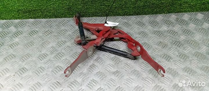 Петля капота Mini Cooper S Clubman