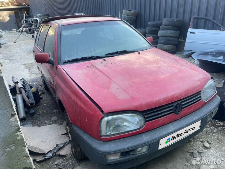 Volkswagen Golf 1.6 МТ, 1994, битый, 250 000 км