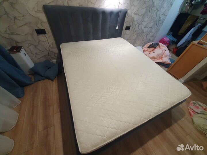 Матрас 160х200 бу