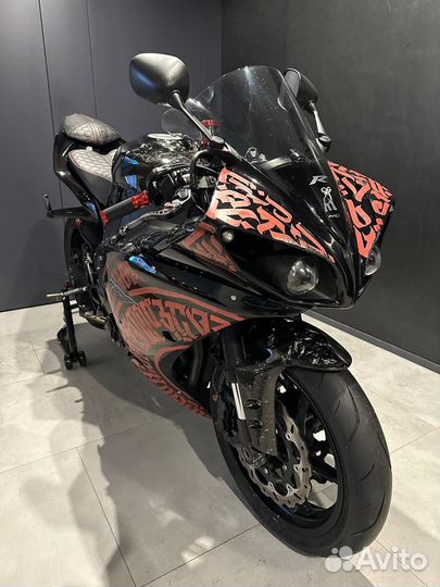 Yamaha YZF-R1