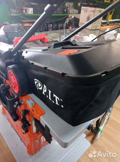 Газонокосилка аккумуляторная 4Ач