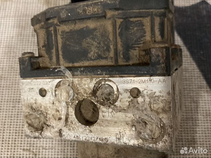 Блок ABS Ford 3s712m110aa