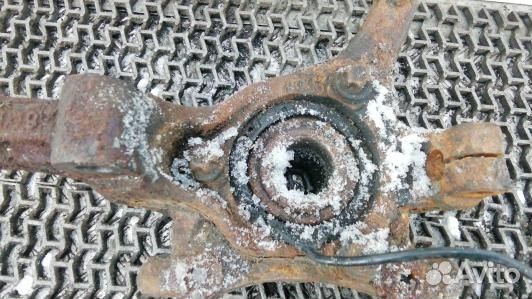 Ступица передняя правая opel zafira B (CDN15N901)