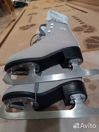 Коньки фигурные детские 35 размер