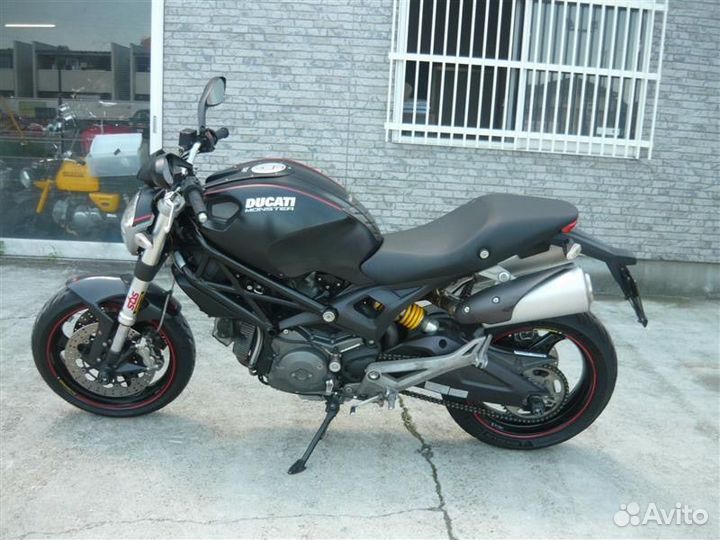 Мотоцыкл Duсati Monster 696