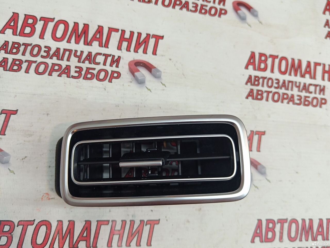 Дефлектор воздуховода правый Lixiang L7