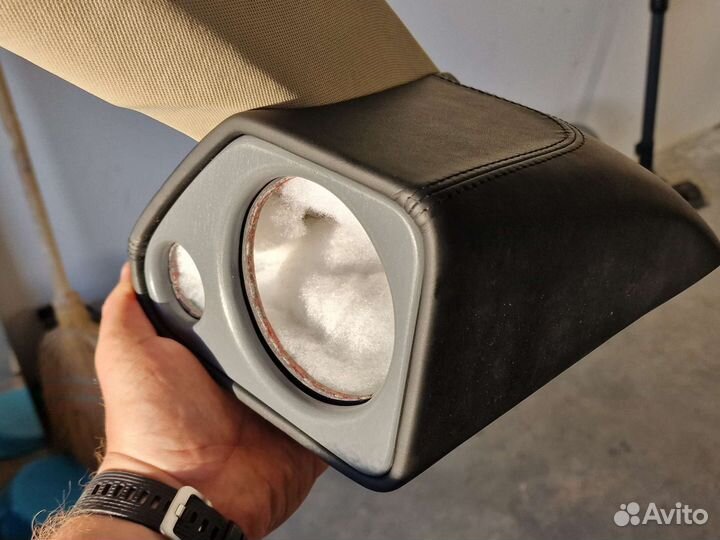 Стойки под акустику Range Rover L322