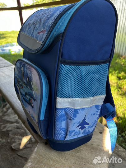 Рюкзак для мальчика школьный