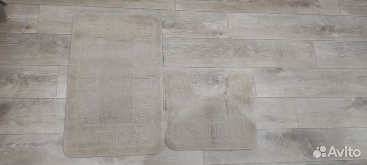 Коврик для ванной и туалета