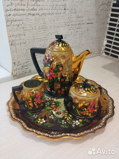 Кофейный сервиз, электрочайник, чашки деревянные