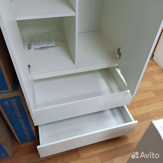 Шкаф в детскую комнату