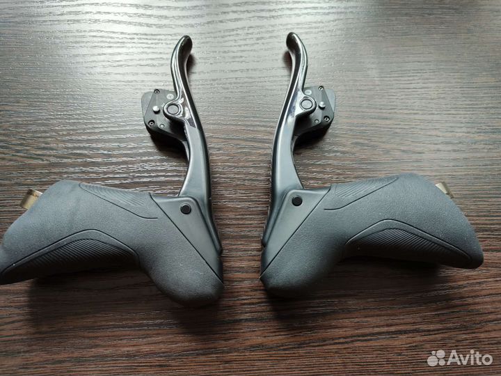 Шоссейно-гравийные шифтеры-дуалы sram RED eTap AXS