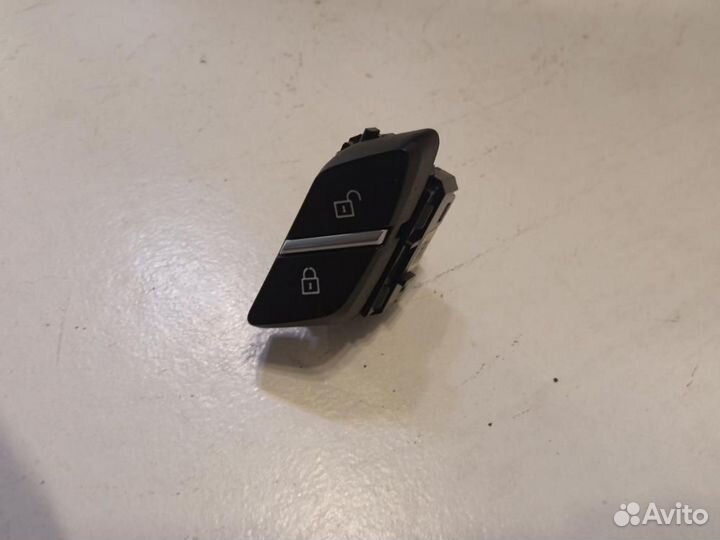 Кнопка центрального замка BMW X5 F15