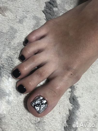 Маникюр и педикюр