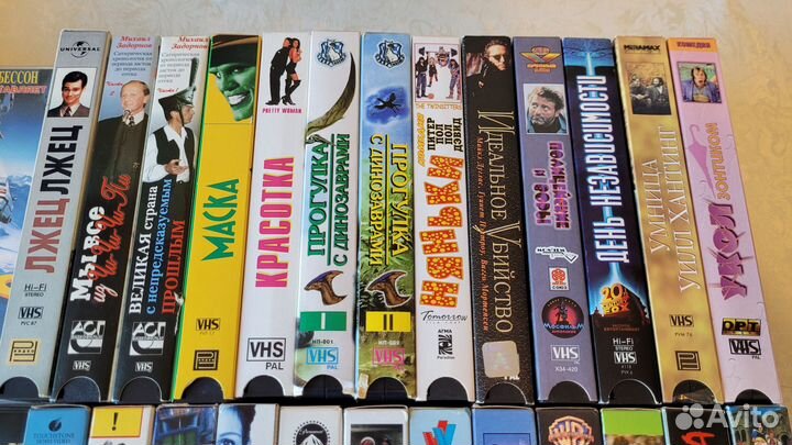 Видеокассеты VHS с фильмами одним лотом