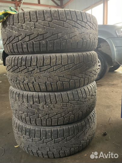Nokian Tyres Hakkapeliitta 7 SUV 235/60 R18 107T