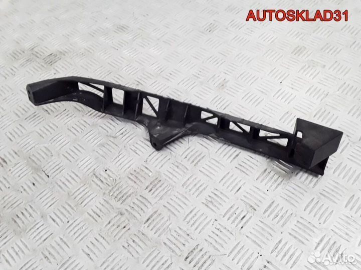 Кронштейн фар левый Mazda 3 BK седан BN8V50161