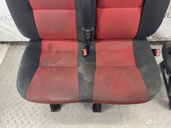 Красный салон Fiat Ducato 250 / 290