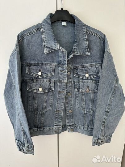 Джинсовая куртка женская М новая (42-46)