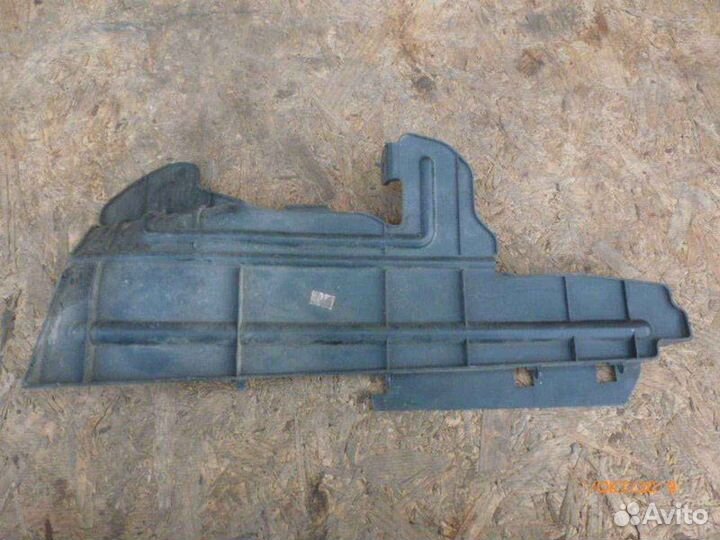 Воздуховод радиатора левый Toyota Corolla Verso