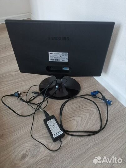 Монитор Samsung syncmaster S19B350