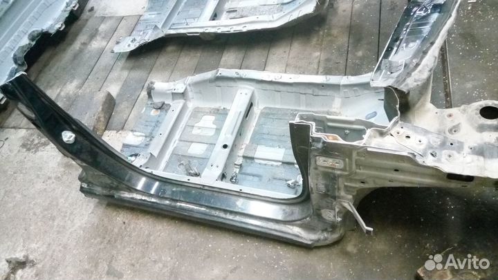 Передний правый порог hyundai solaris 1