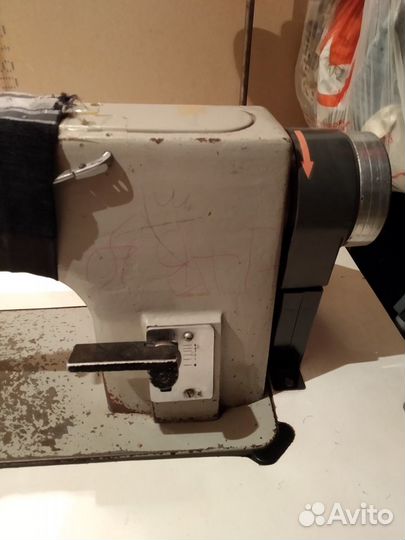 Швейная машина