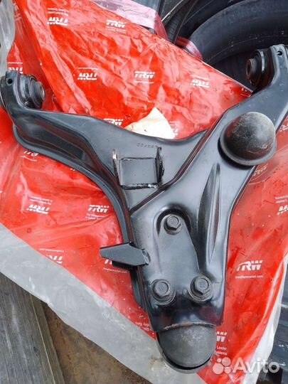 Рычаг подвески на L200