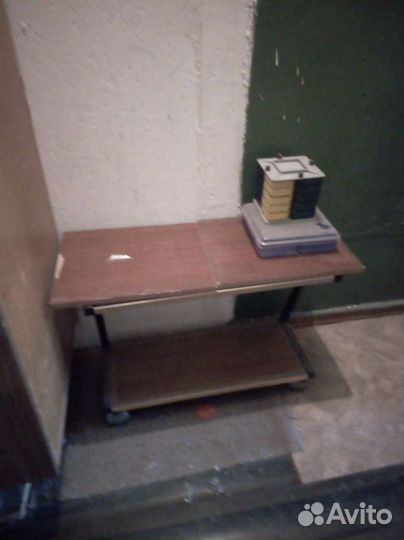 Трюмо с зеркалом