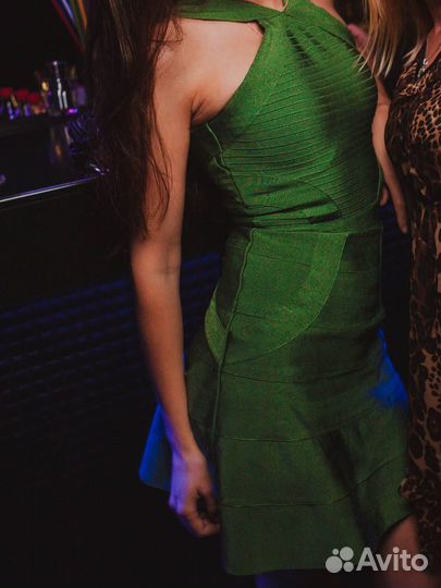 Бандажное платье