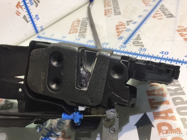 Форд Мондео Замок передней двери Лев