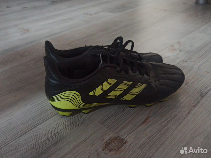 Продам футбольные бутсы. Модель adidas copa