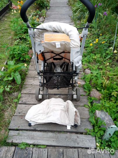 Прогулочная коляска
