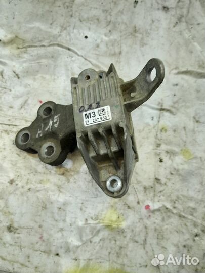 Опора двигателя левая Chevrolet Opel Astra J