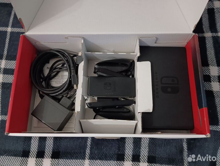 Nintendo switch rev 2 + just dance 2019