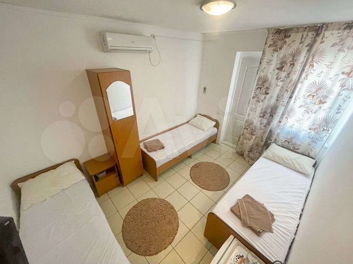 Комната 22 м² в 7-к., 1/2 эт.