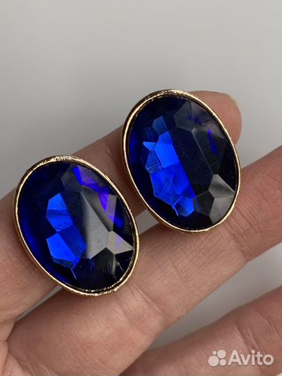 Клипсы брошь в синем цвете