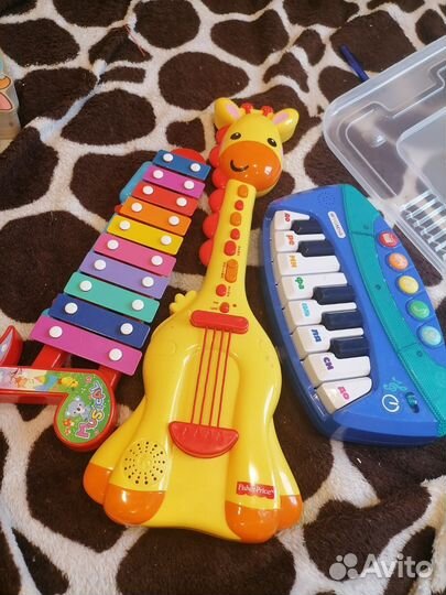 Игрушки музыкальные для малышей