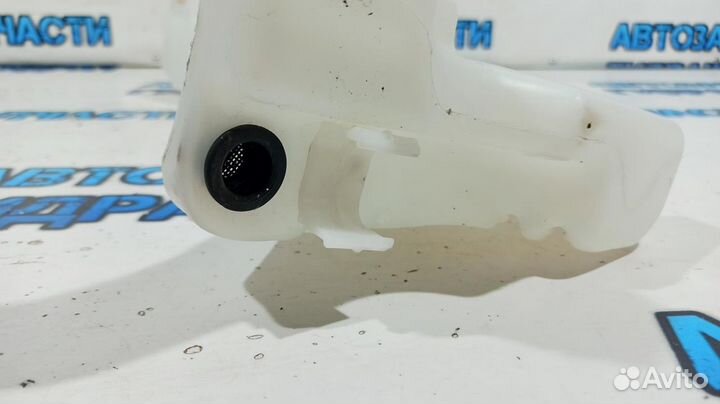 Бачок омывателя лобового стекла Ford Kuga 1515076
