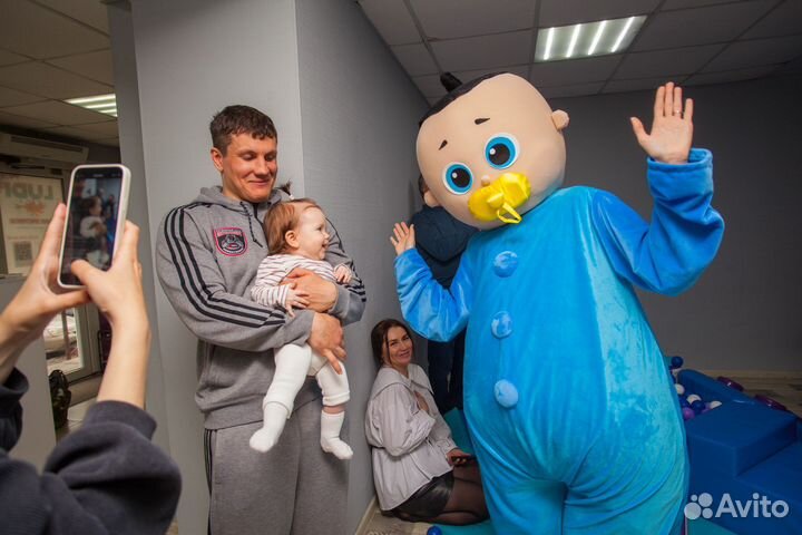 Пупсы поздравления выписка из роддома аниматор