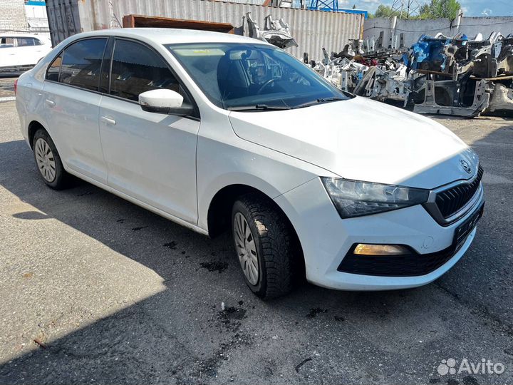 Автомобиль на запчасти Skoda Rapid