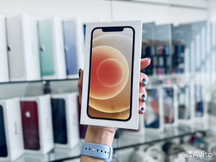 iPhone 12, 64 ГБ