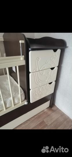 Детская кроватка трансформер с маятником