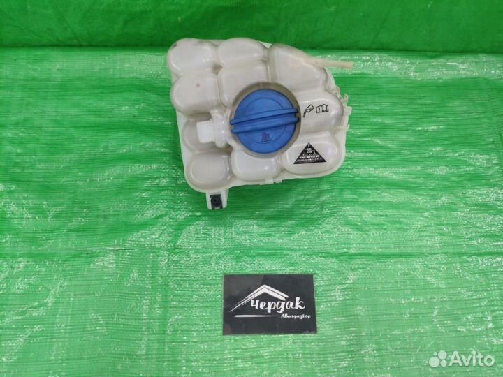 Бачок расширительный оригинал 7P0121407 VAG