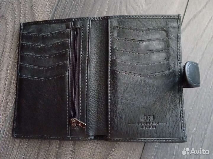 Мужское кожаное портмоне
