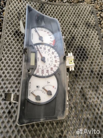 Toyota corolla 120 2003 приборная панель с тахомет