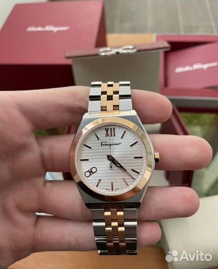 Часы Salvatore Ferragamo