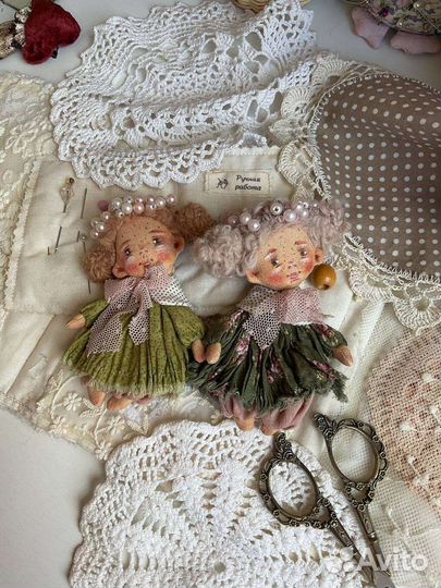 Кукла брошка